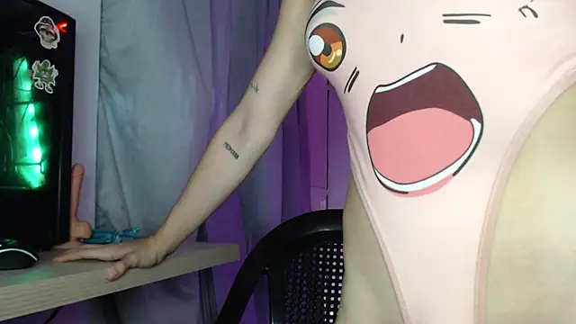 LittleCheerry69 online show from November 10, 2025, 6:46 pm