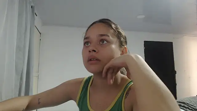 LittleCheerry69 online show from April 15, 2026, 2:21 pm