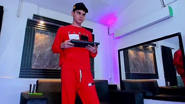 ALEX MILLER25 online show from November 4, 2025, 5:11 am