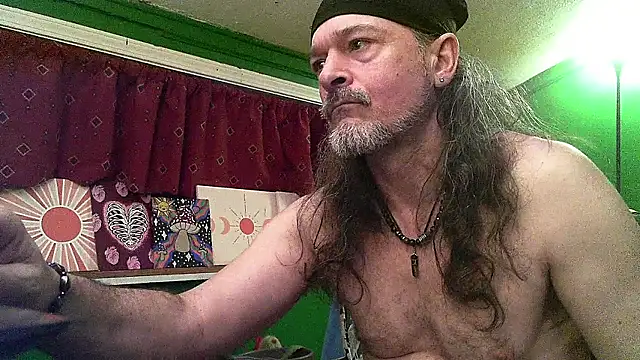 HippieDad333 online show from April 2, 2026, 8:10 am