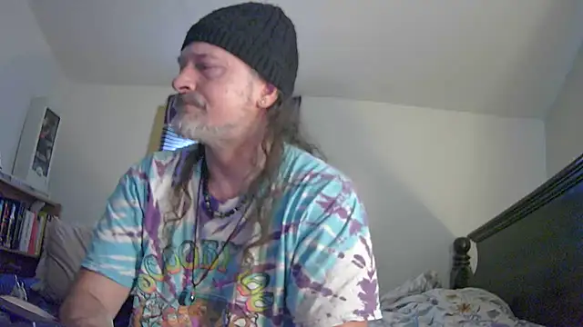 HippieDad333 online show from May 16, 2026, 10:09 pm