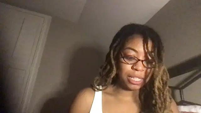 Snapshot of lilmisssunshine_ chatting on September 25, 2025, 8:09 am lilmisssunshine  online show from September 25, 2025, 8:09 am