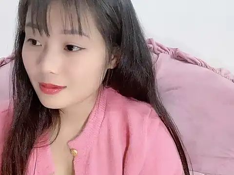 Snapshot of Lie_liee chatting on November 18, 2025, 1:14 pm Lie liee online show from November 18, 2025, 1:14 pm