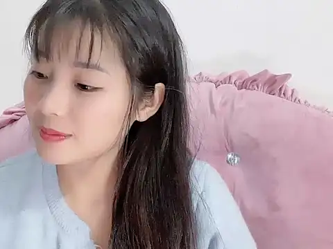 Snapshot of Lie_liee chatting on December 17, 2025, 1:27 pm Lie liee online show from December 17, 2025, 1:27 pm