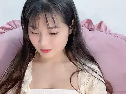 Snapshot of Lie_liee chatting on February 25, 2026, 1:00 pm Lie liee online show from February 25, 2026, 1:00 pm