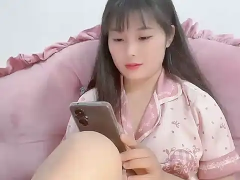 Snapshot of Lie_liee chatting on May 14, 2026, 1:30 pm Lie liee online show from May 14, 2026, 1:30 pm