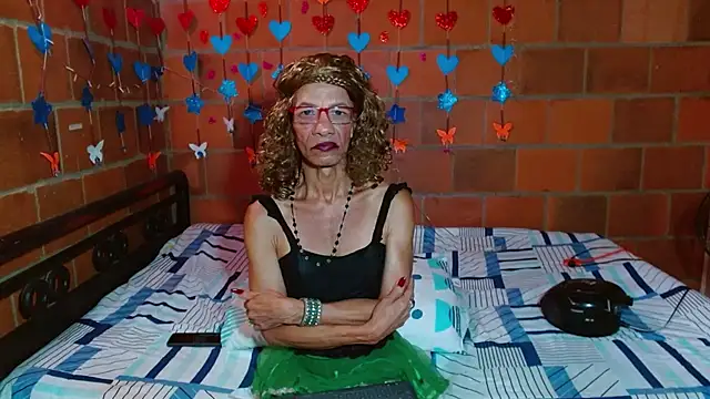 lorenacapelli online show from October 31, 2025, 11:40 am