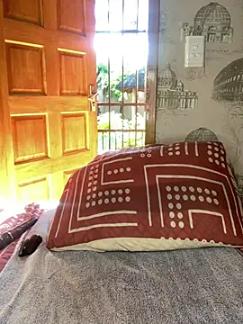 Bellabootie online show from April 20, 2026, 6:16 am