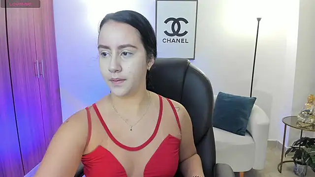 Natasha Kiim  online show from March 6, 2026, 4:29 am