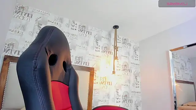 ALAHIACRUZ1 online show from March 24, 2026, 7:03 pm