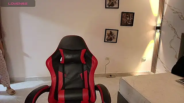 Nina Rouge7 online show from November 7, 2025, 11:26 am