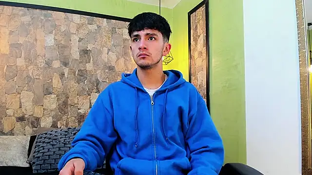 Snapshot of Axel_Draven chatting on October 31, 2025, 11:18 am Axel Draven online show from October 31, 2025, 11:18 am