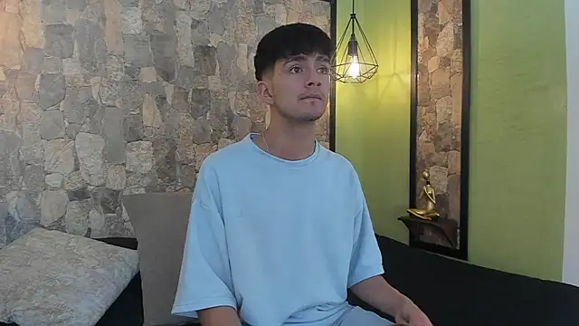 Snapshot of Axel_Draven chatting on October 27, 2025, 11:22 am Axel Draven online show from October 27, 2025, 11:22 am