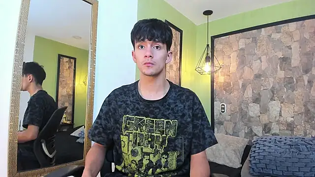 Snapshot of Axel_Draven chatting on November 17, 2025, 11:25 am Axel Draven online show from November 17, 2025, 11:25 am