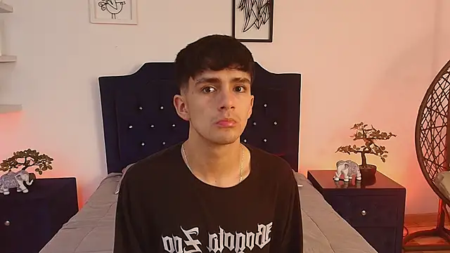 Snapshot of Axel_Draven chatting on October 24, 2025, 11:20 am Axel Draven online show from October 24, 2025, 11:20 am