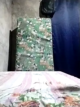 Snapshot of Ella_marie14 chatting on March 3, 2026, 5:58 am Ella marie14 online show from March 3, 2026, 5:58 am