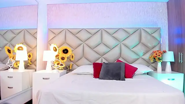 Snapshot of Charlotte_hall_ chatting on November 7, 2025, 5:45 am Charlotte hall online show from November 7, 2025, 5:45 am