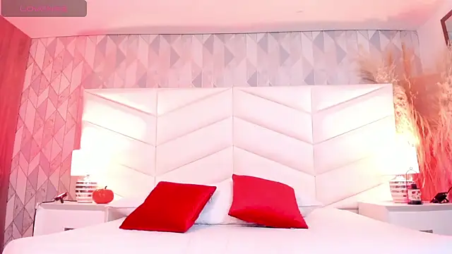 Snapshot of Charlotte_hall_ chatting on November 3, 2025, 3:12 am Charlotte hall online show from November 3, 2025, 3:12 am