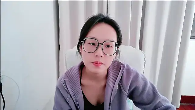 Snapshot of guai00 chatting on November 25, 2025, 6:25 am guai00 online show from November 25, 2025, 6:25 am