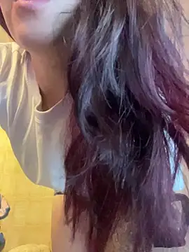 Snapshot of came_lia1 chatting on November 22, 2025, 7:18 am came lia1 online show from November 22, 2025, 7:18 am