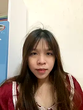 Snapshot of Hanaa07_ chatting on October 18, 2025, 12:34 am Hanaa07 online show from October 18, 2025, 12:34 am