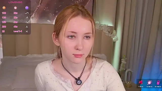 LiraKink online show from April 19, 2026, 4:02 am