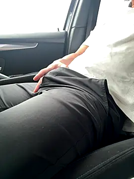 Snapshot of queen_slave1221 chatting on October 4, 2025, 7:10 am queen slave1221 online show from October 4, 2025, 7:10 am