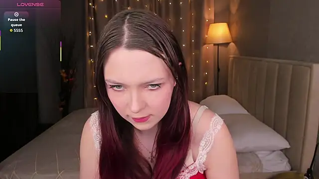 Monica  Queen online show from May 12, 2026, 5:37 am