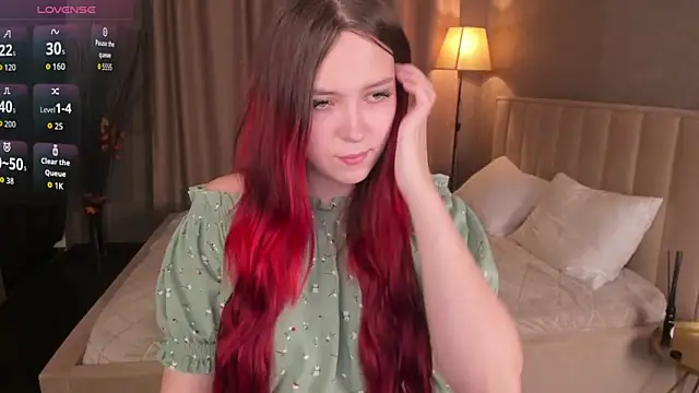 Monica  Queen online show from October 20, 2025, 5:31 am