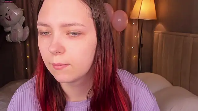 Monica  Queen online show from April 7, 2026, 5:20 am