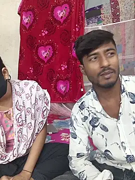 Snapshot of Love_Queen11 chatting on November 11, 2025, 6:58 pm Love Queen11 online show from November 11, 2025, 6:58 pm