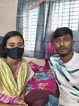 Snapshot of Love_Queen11 chatting on November 7, 2025, 8:52 am Love Queen11 online show from November 7, 2025, 8:52 am