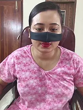 Love Queen11 online show from April 18, 2026, 6:38 am