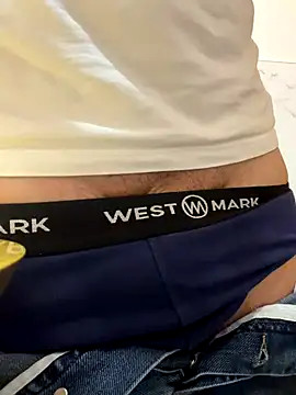 Italianofirenze online show from October 4, 2025, 9:27 pm