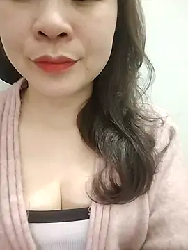 Girl Shy2000 online show from February 6, 2026, 2:13 pm