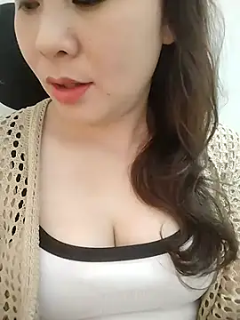 Girl Shy2000 online show from April 3, 2026, 2:51 am