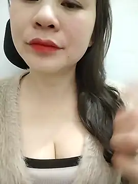 Girl Shy2000 online show from February 3, 2026, 9:47 am