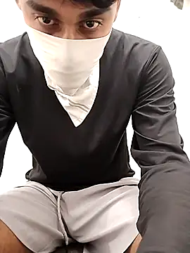 Snapshot of Ilhaamgrey chatting on September 29, 2025, 10:44 am Ilhaamgrey online show from September 29, 2025, 10:44 am