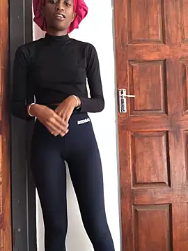 Caramel102004 online show from April 14, 2026, 11:48 am