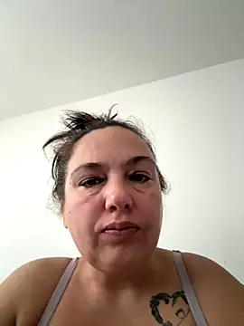 Eleanorxx online show from October 27, 2025, 8:04 am