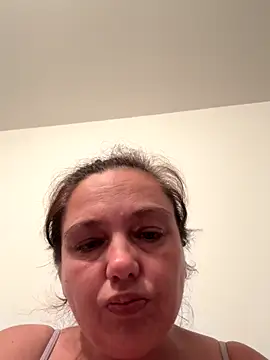 Eleanorxx online show from October 5, 2025, 8:32 pm