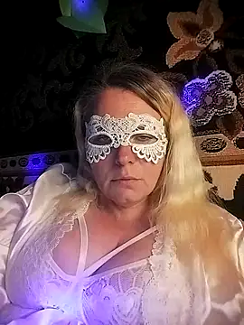 Snapshot of Fiona696 chatting on September 25, 2025, 6:14 pm Fiona696 online show from September 25, 2025, 6:14 pm