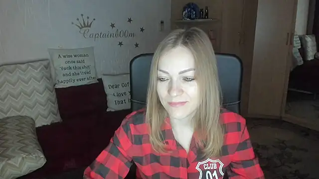 Tiffany Bates online show from November 8, 2025, 3:54 am