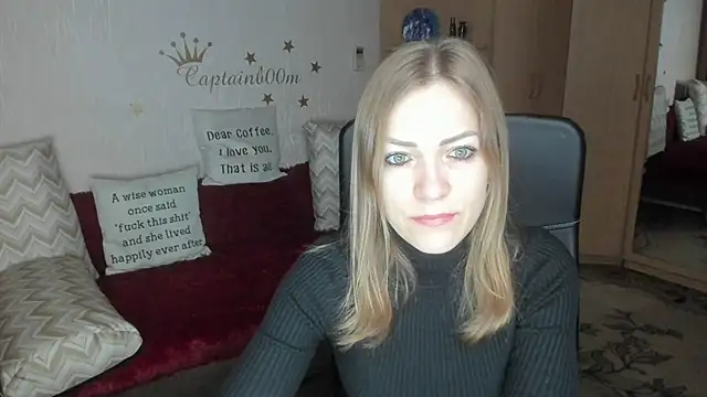 Tiffany Bates online show from November 25, 2025, 3:18 am