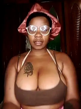 Snapshot of HORNYMELONS22xx chatting on December 17, 2025, 7:19 pm HORNYMELONS22xx online show from December 17, 2025, 7:19 pm