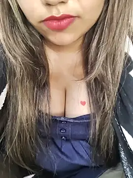 Snapshot of Miss_Rose__ chatting on November 18, 2025, 7:28 pm Miss Rose online show from November 18, 2025, 7:28 pm