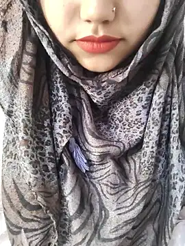 Miss Rose   online show from April 3, 2026, 5:47 am