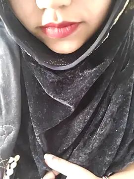 Miss Rose   online show from February 16, 2026, 7:29 am