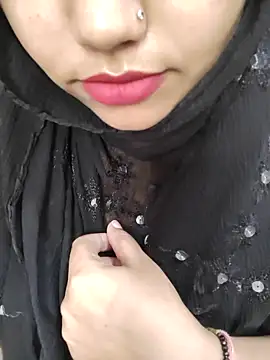 Miss Rose   online show from March 11, 2026, 6:07 am