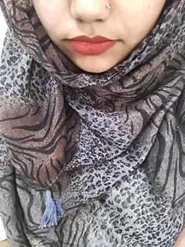 Miss Rose   online show from April 13, 2026, 6:39 am